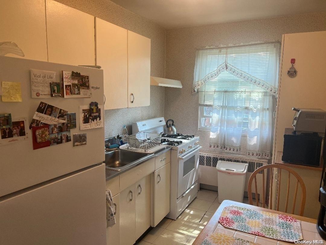 88-10 155 Avenue 2r Property Photo 4