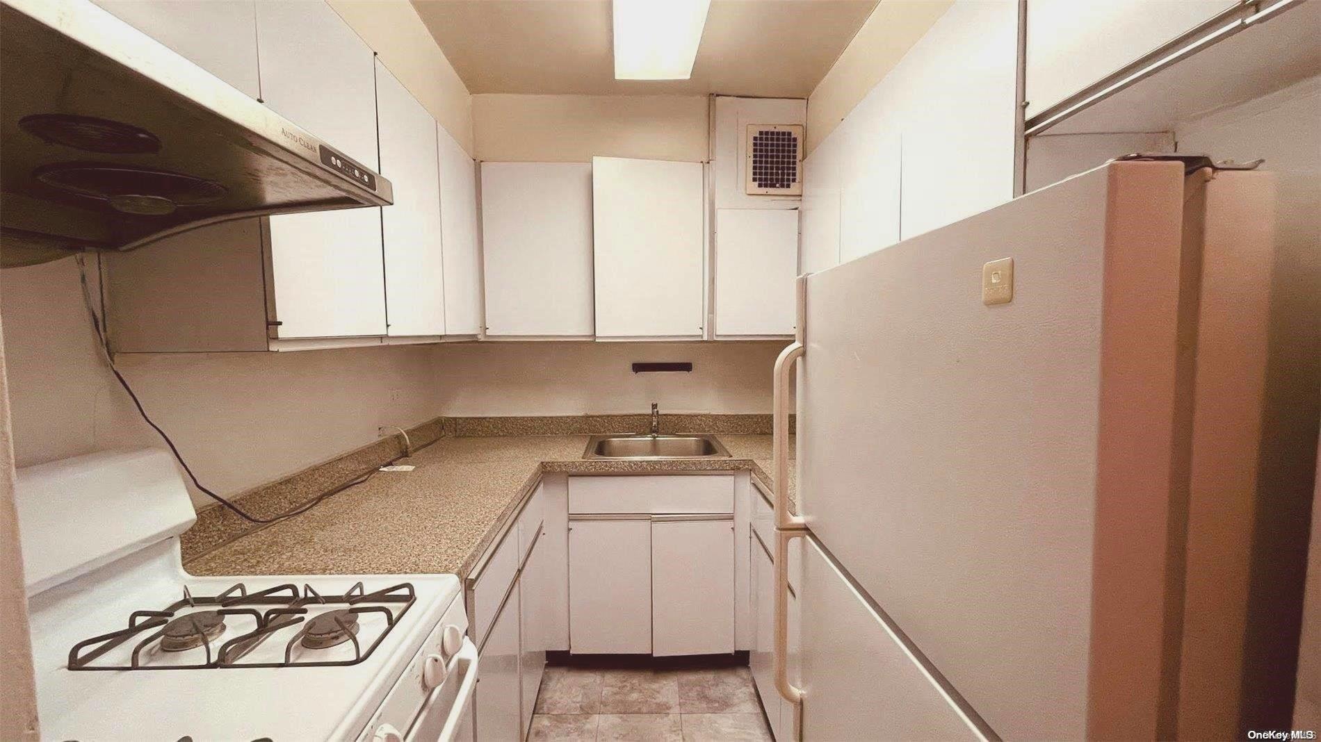 142-05 Roosevelt Avenue 521 Property Photo 7