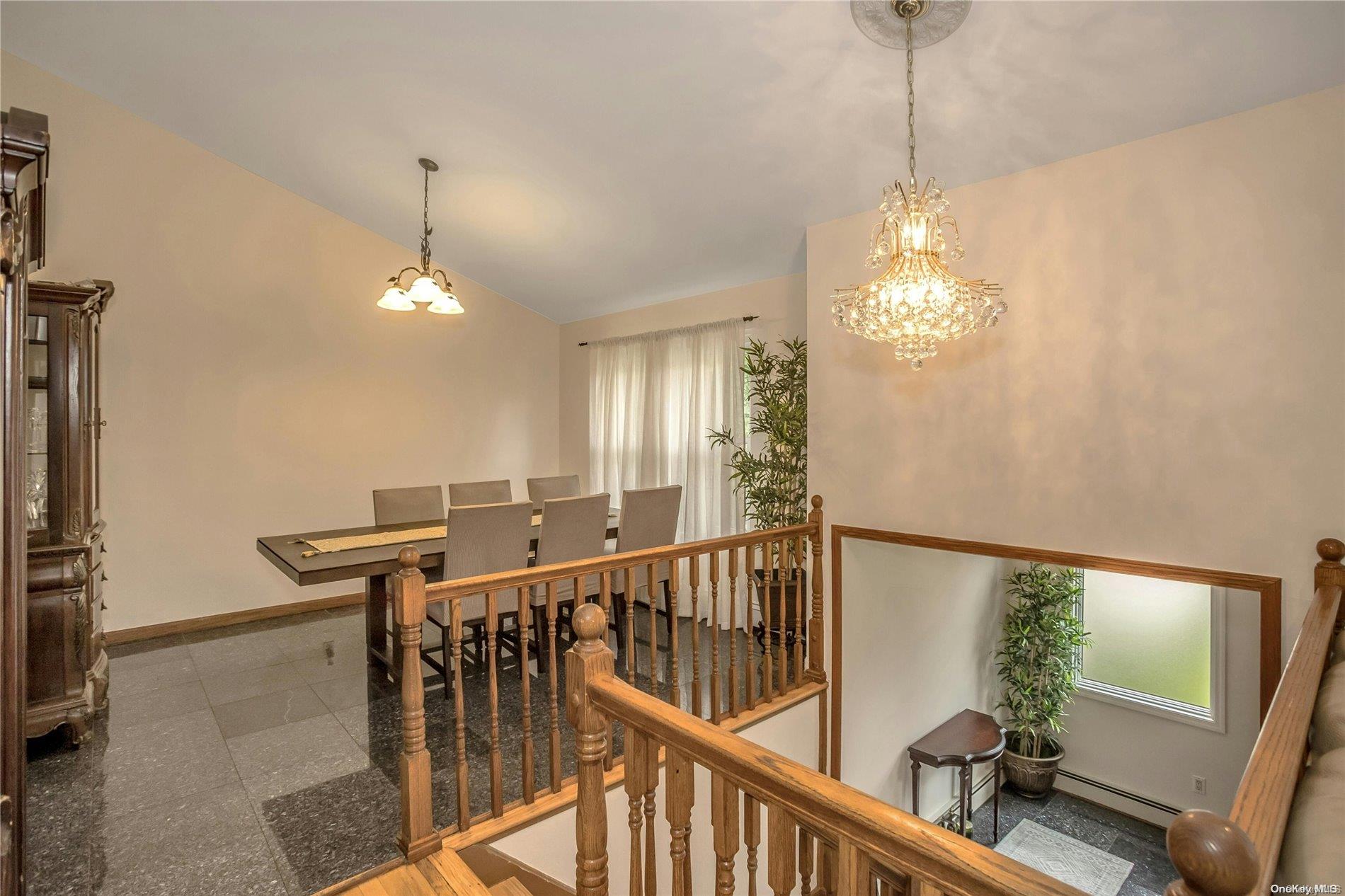 208 Woodbury Road Property Photo 9