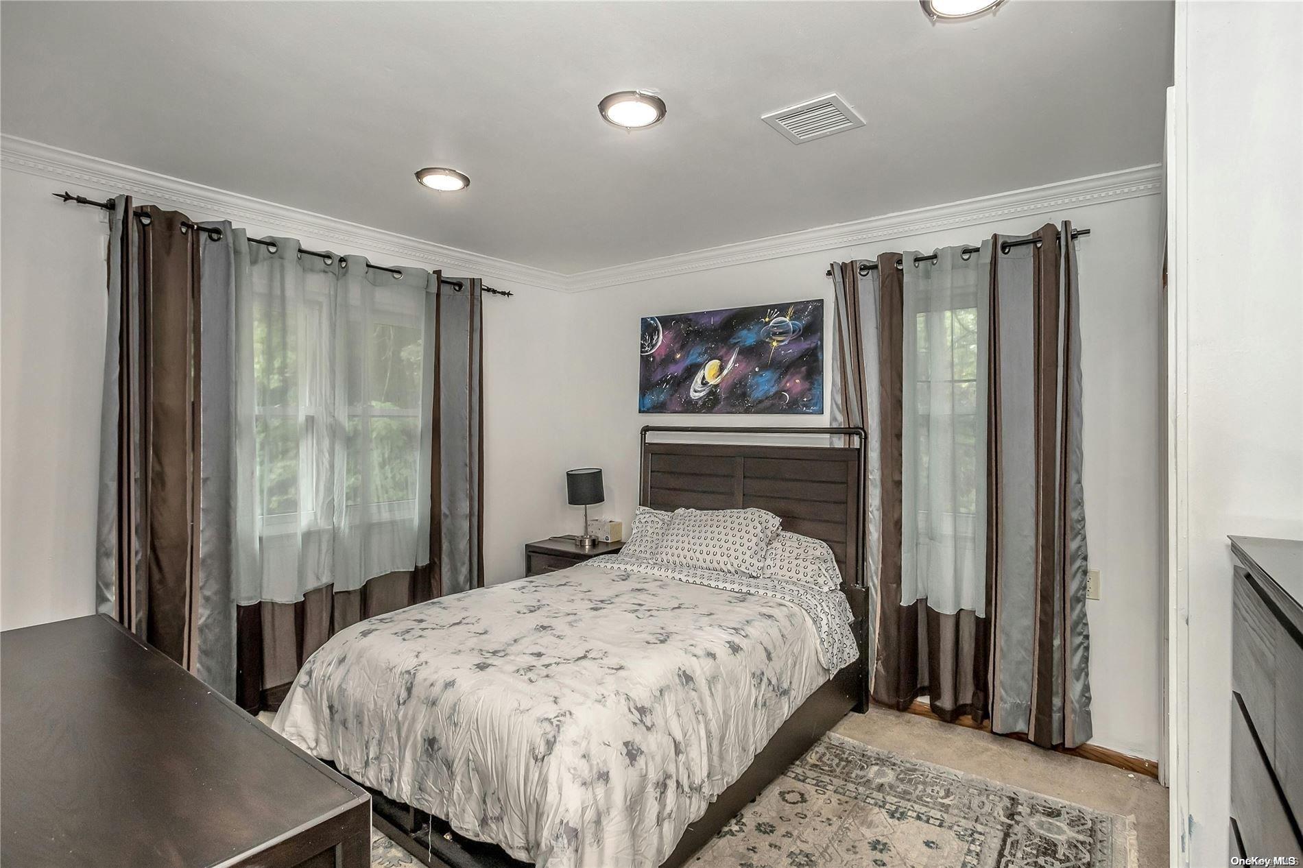 208 Woodbury Road Property Photo 19
