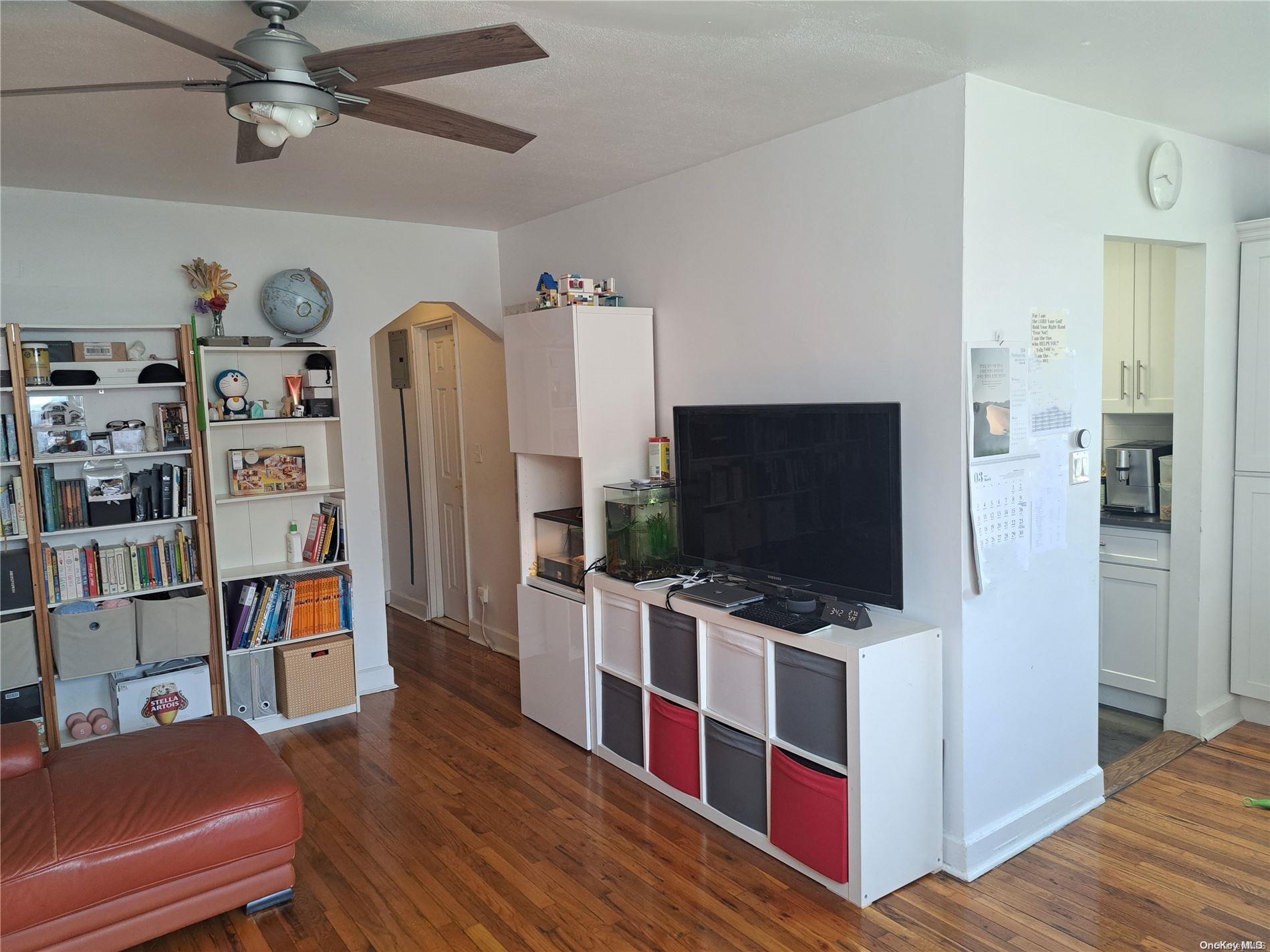 37-15 195 Street 184 Property Photo 4