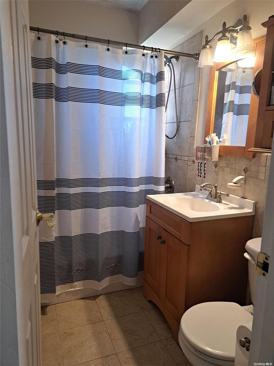 37-15 195 Street 184 Property Photo 13
