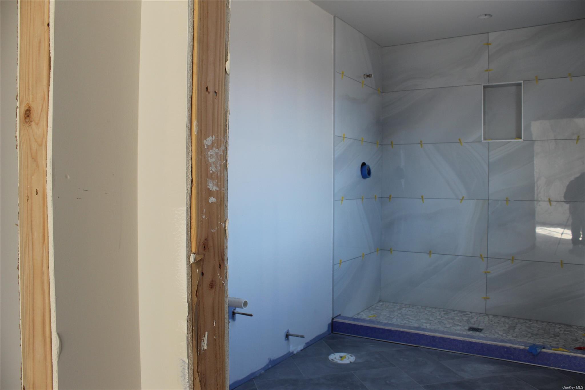 46 W Newins St. Property Photo 9