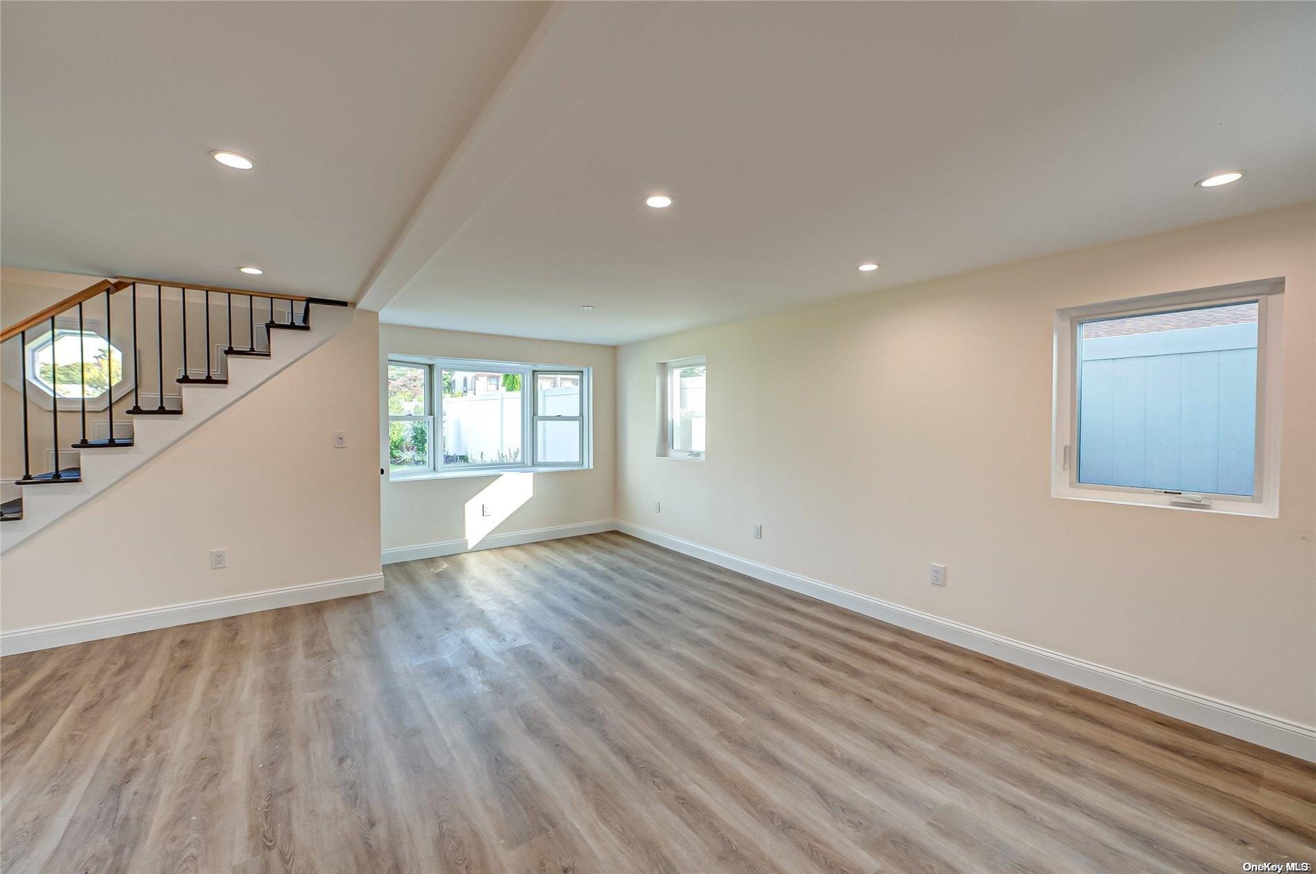 100 Root Avenue Property Photo 27