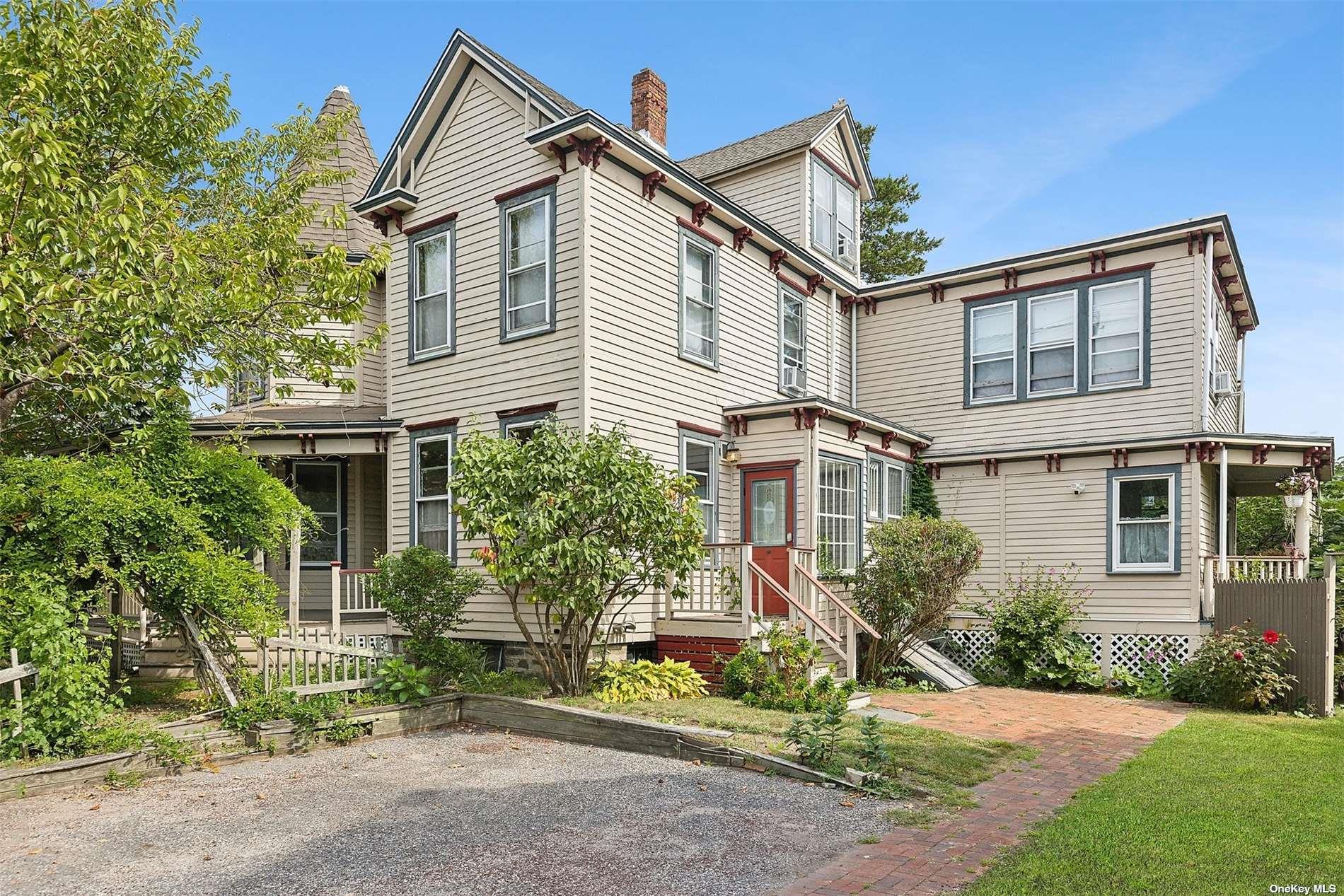 151 Bay Avenue Property Photo 2