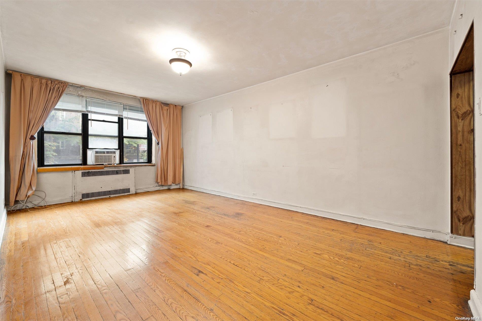 34-40 79th Street 1e Property Photo 1