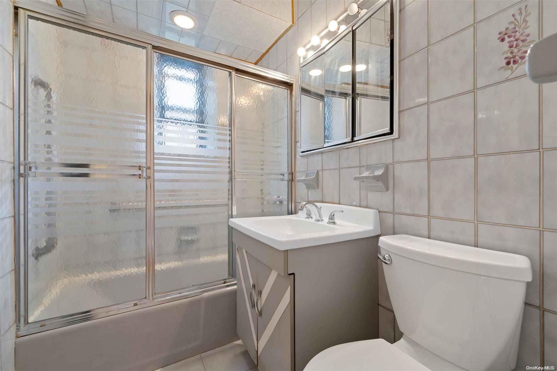 34-40 79th Street 1e Property Photo 14