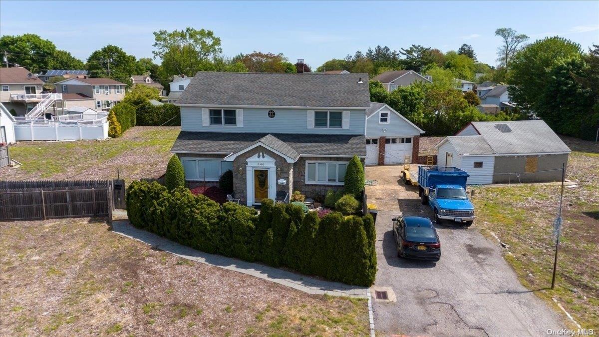 946 Stewart Avenue Property Photo 2