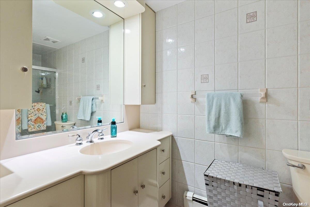 946 Stewart Avenue Property Photo 14