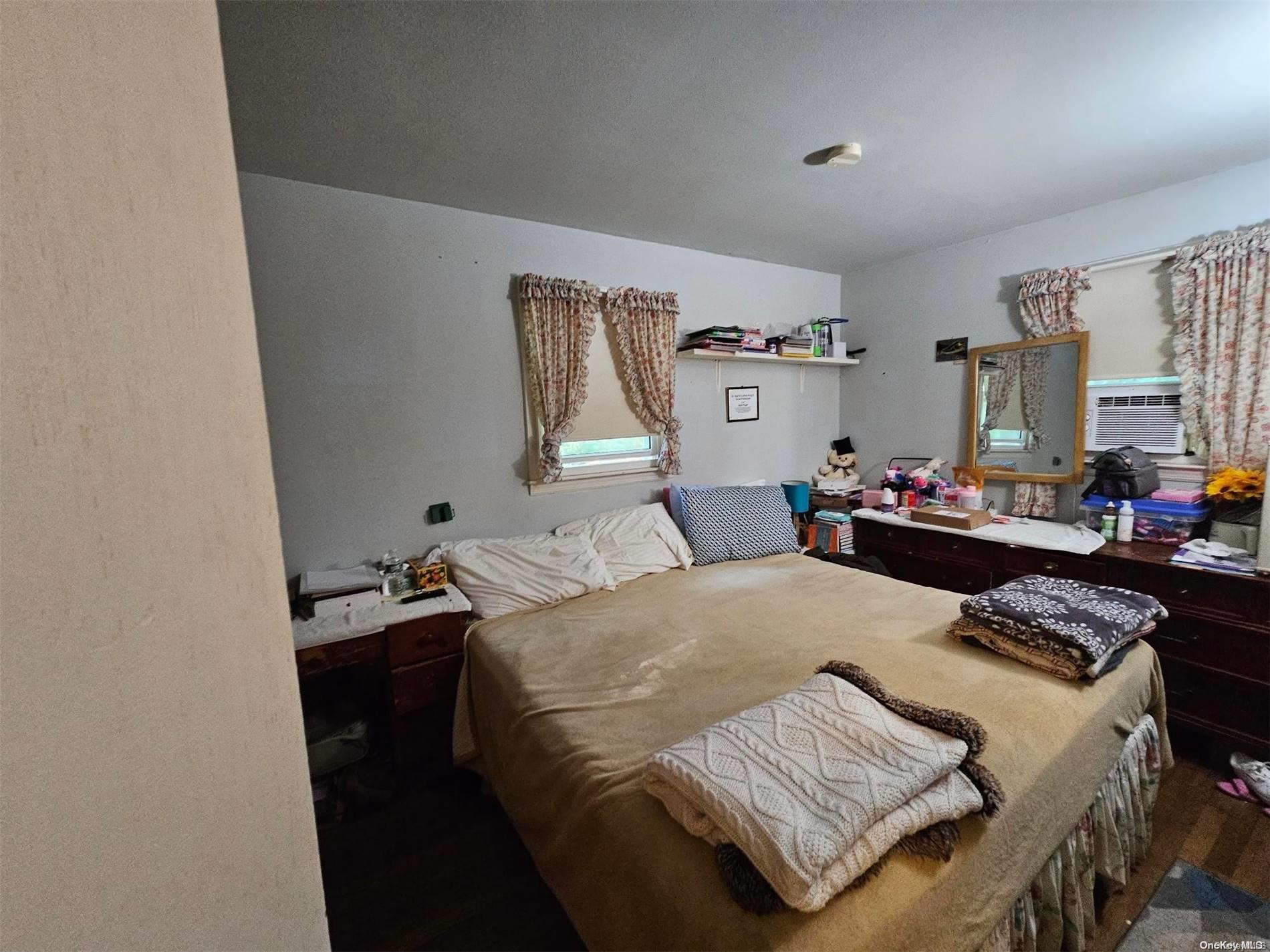 211 Accabonac Road Property Photo 4