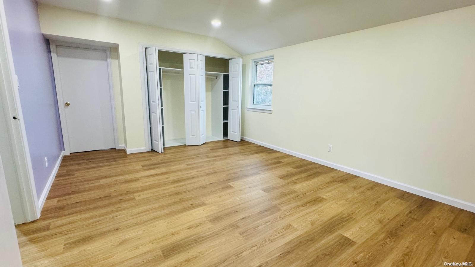 2041 New Hyde Park Road Property Photo 9