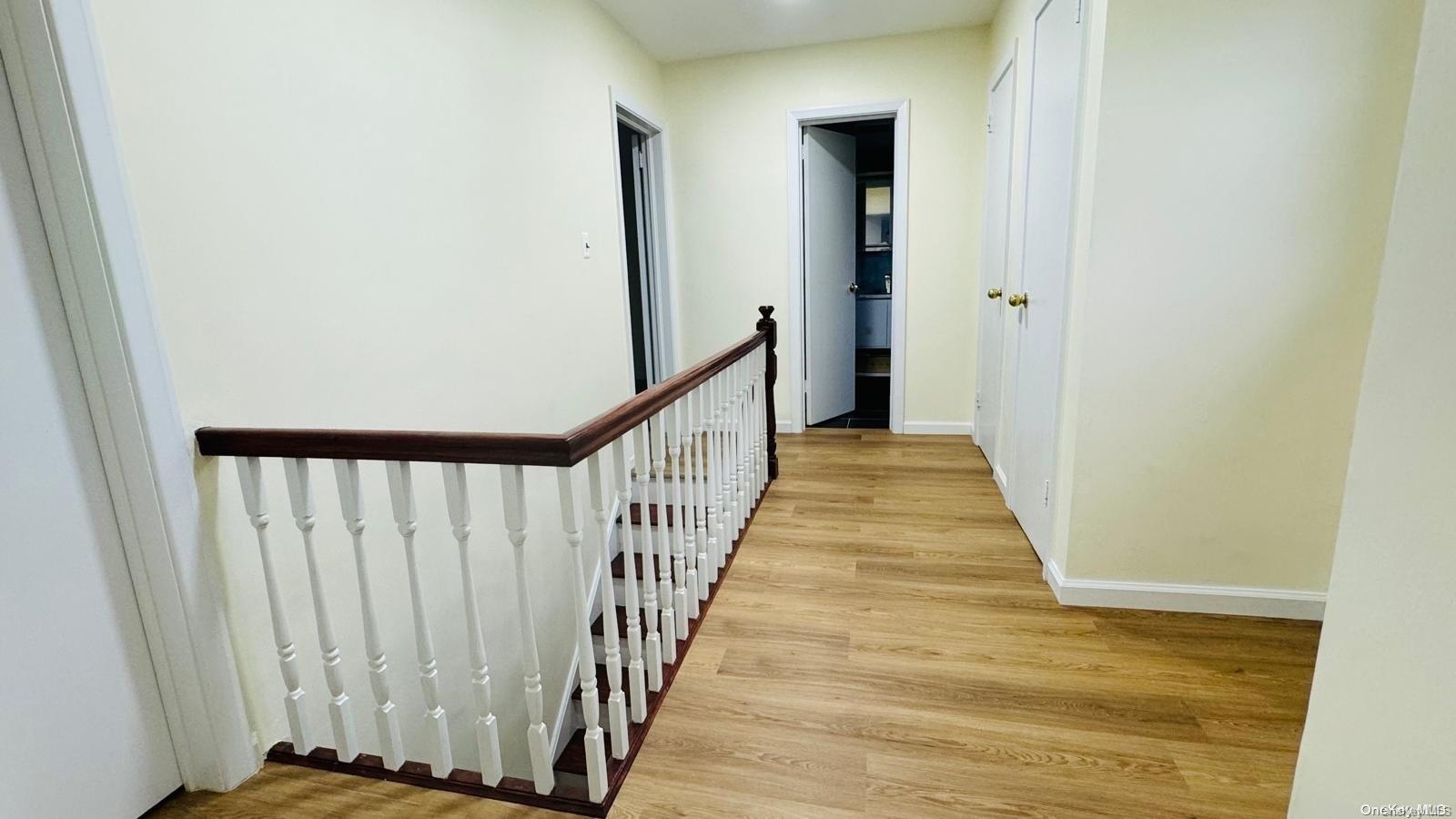 2041 New Hyde Park Road Property Photo 11