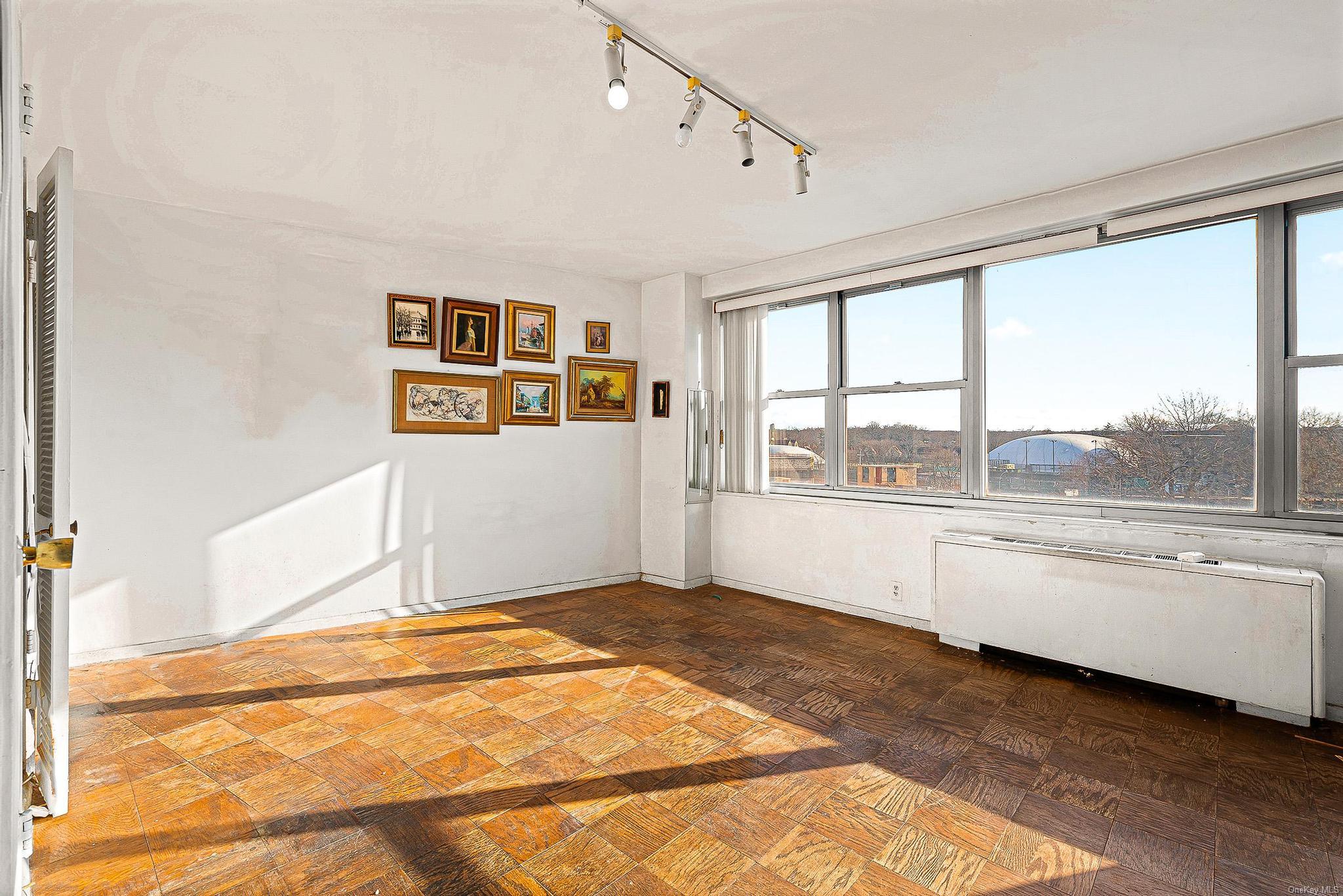 70-25 Yellowstone Boulevard 7s Property Photo 12