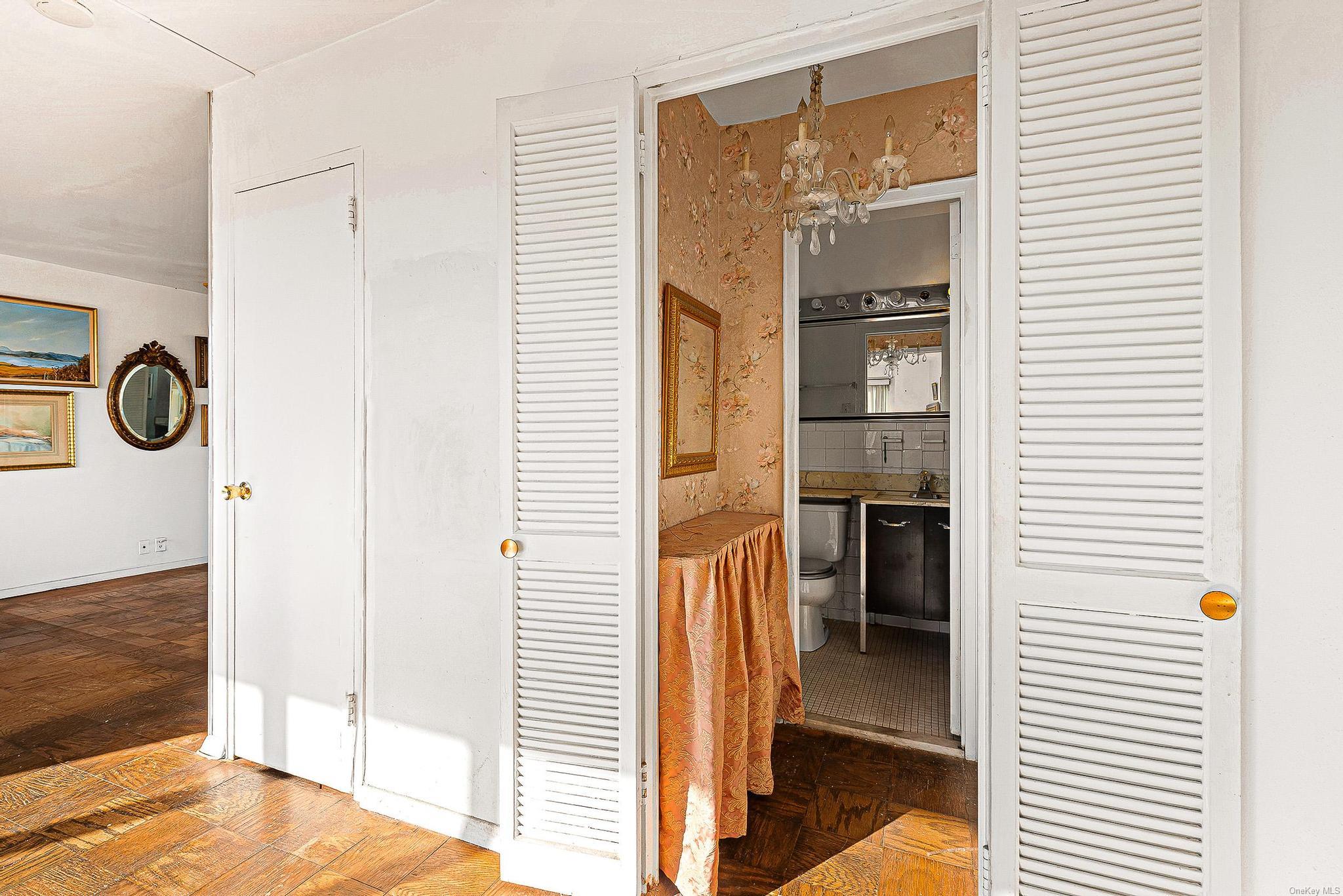 70-25 Yellowstone Boulevard 7s Property Photo 13