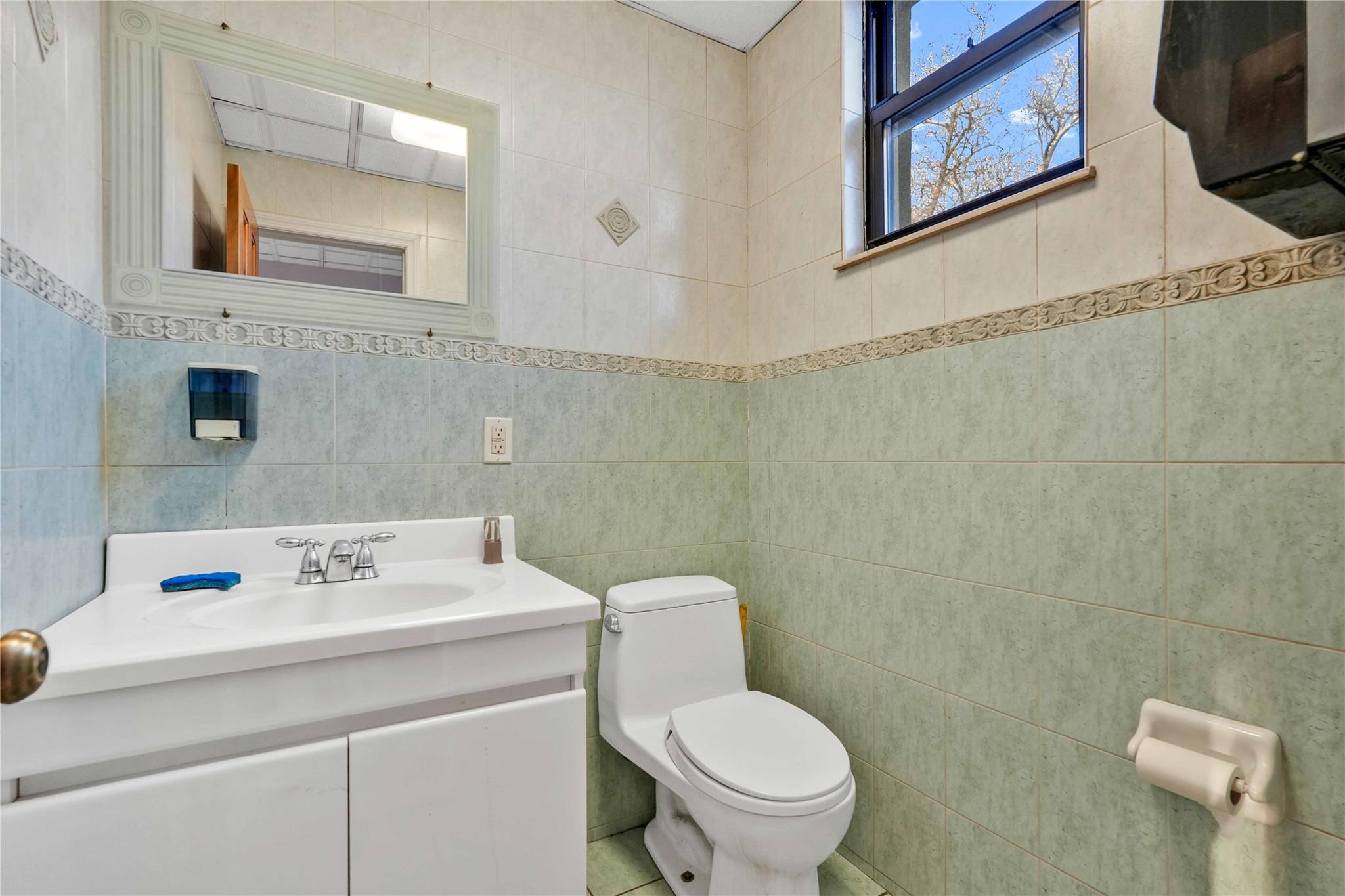 45-57 Bell Boulevard 2fl Property Photo 8