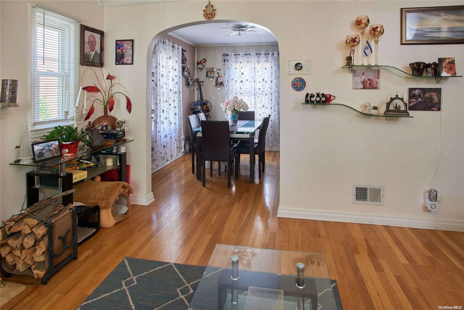 15 Hawthorne Lane Property Photo 12