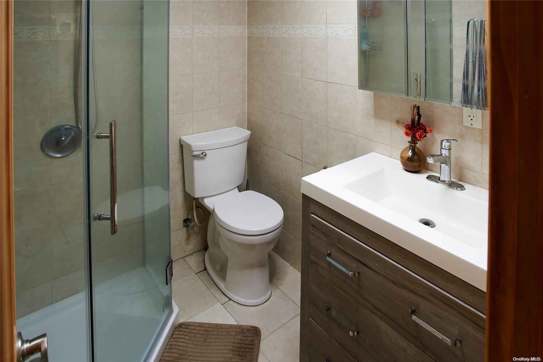 15 Hawthorne Lane Property Photo 25