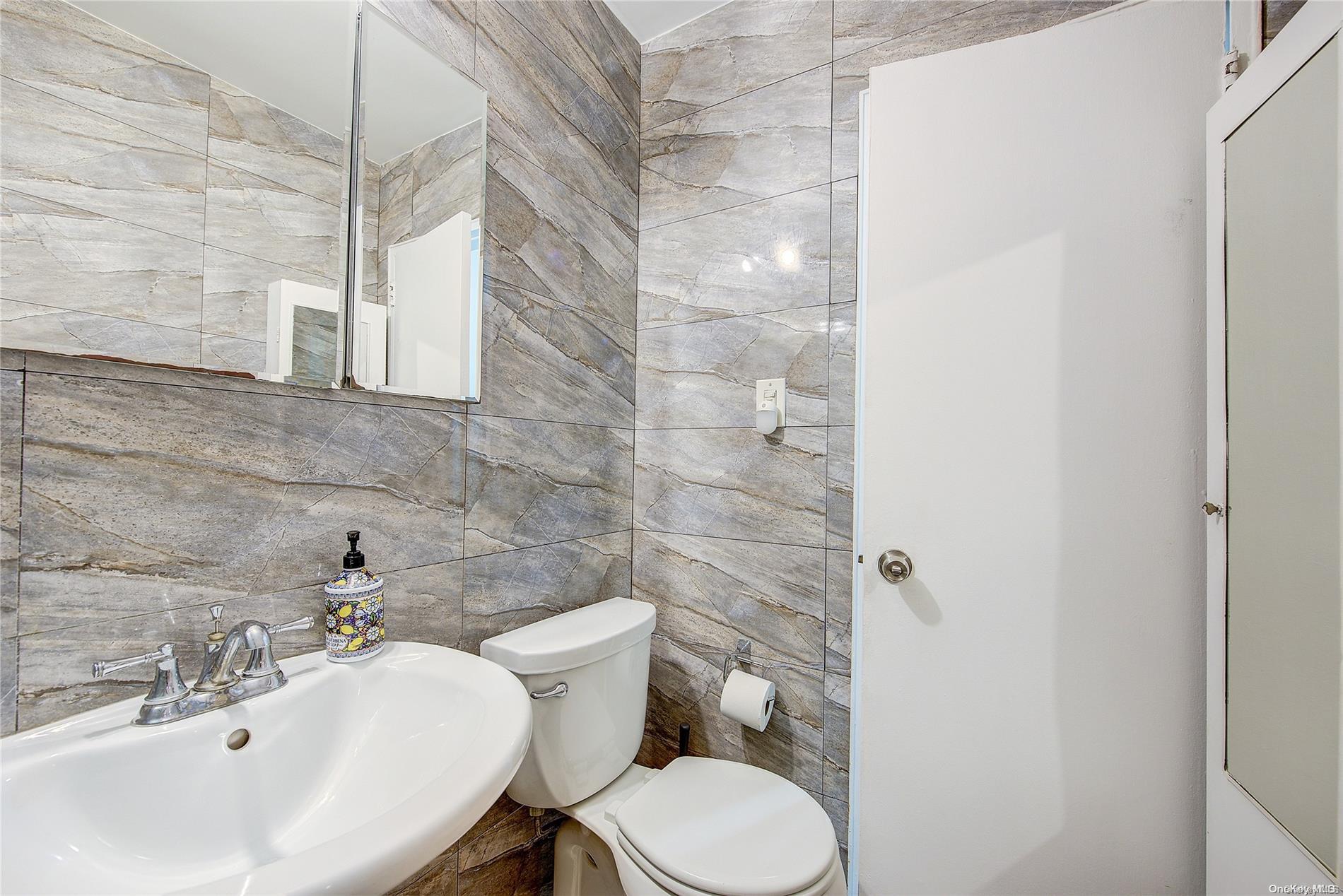 65-15 Alderton Street 7c Property Photo 16