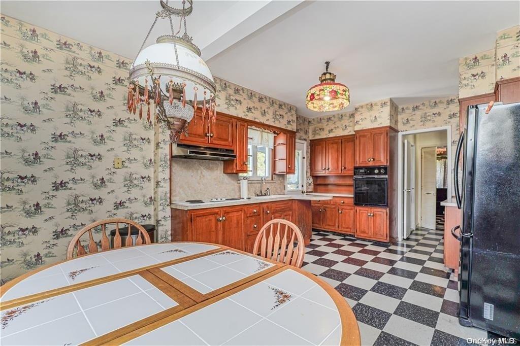 46-18 Hanford Street Property Photo 19