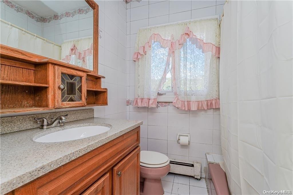 46-18 Hanford Street Property Photo 21