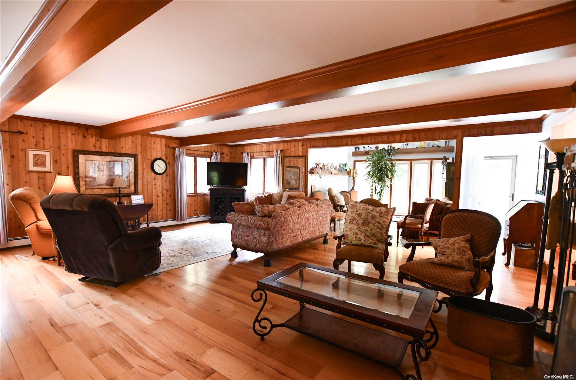 514 Yaphank Middle Island Road Property Photo 3