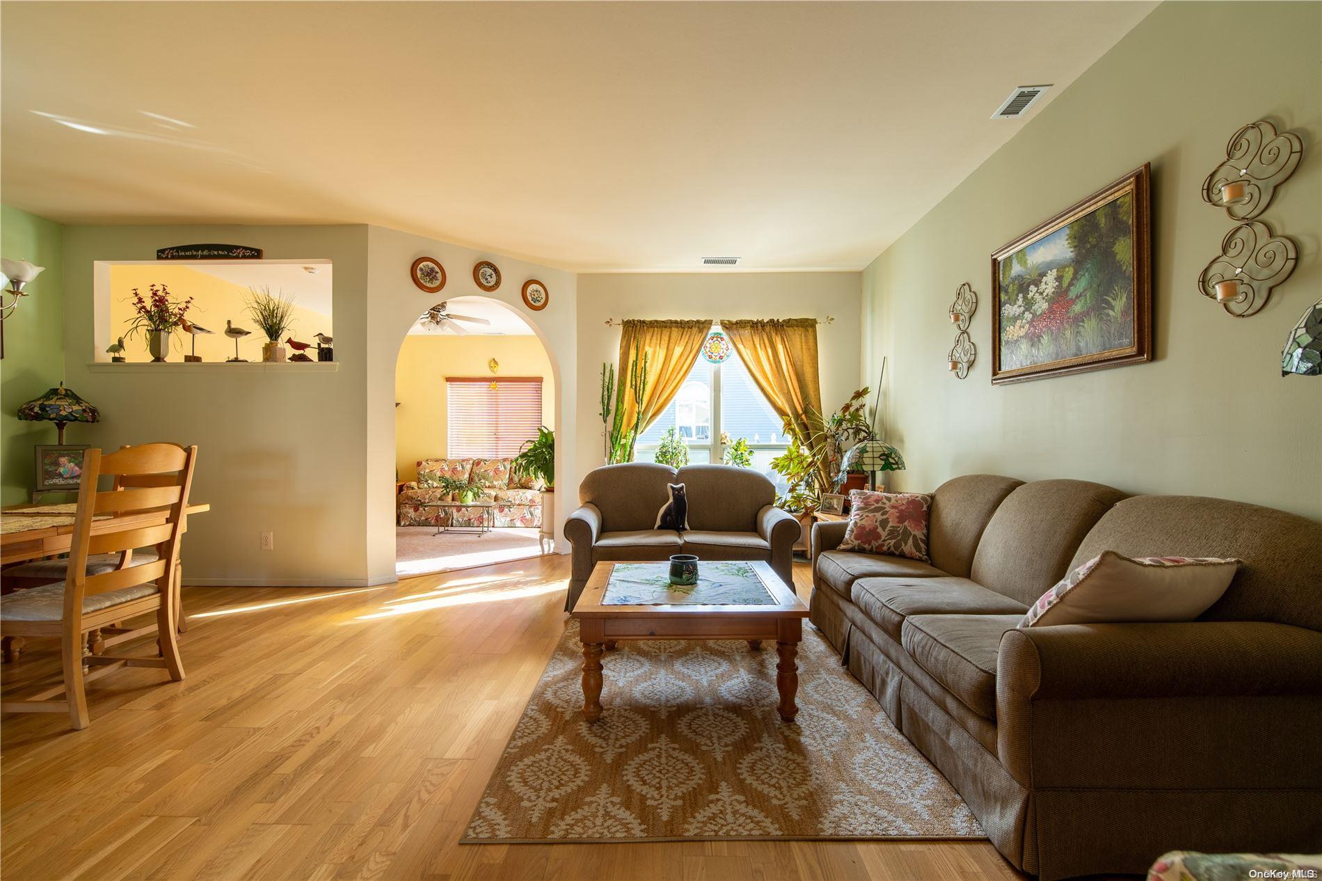 39 Eric Drive 39 Property Photo 8