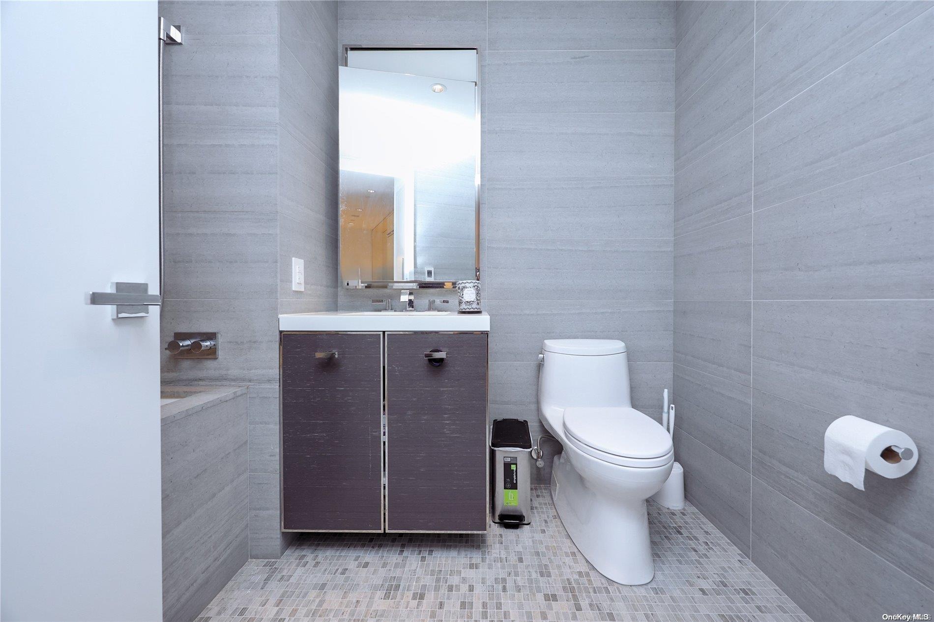 250 South Street 72g Property Photo 10