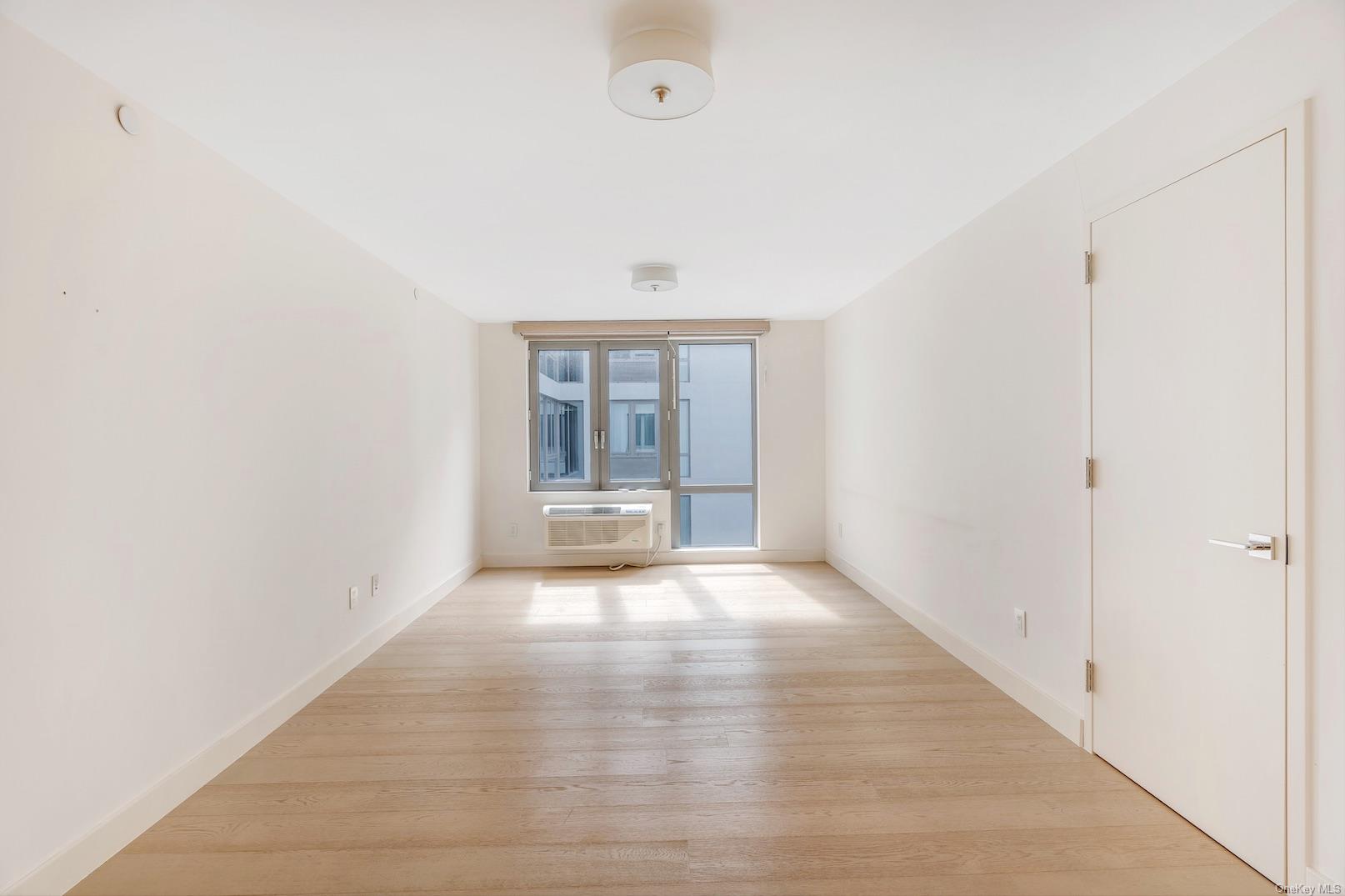2128 Ocean Avenue 7e Property Photo 3
