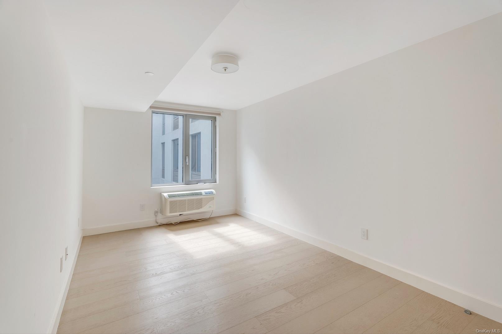 2128 Ocean Avenue 7e Property Photo 8