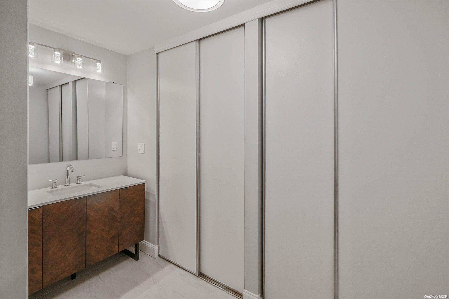 502 Flair Court 502 Property Photo 10