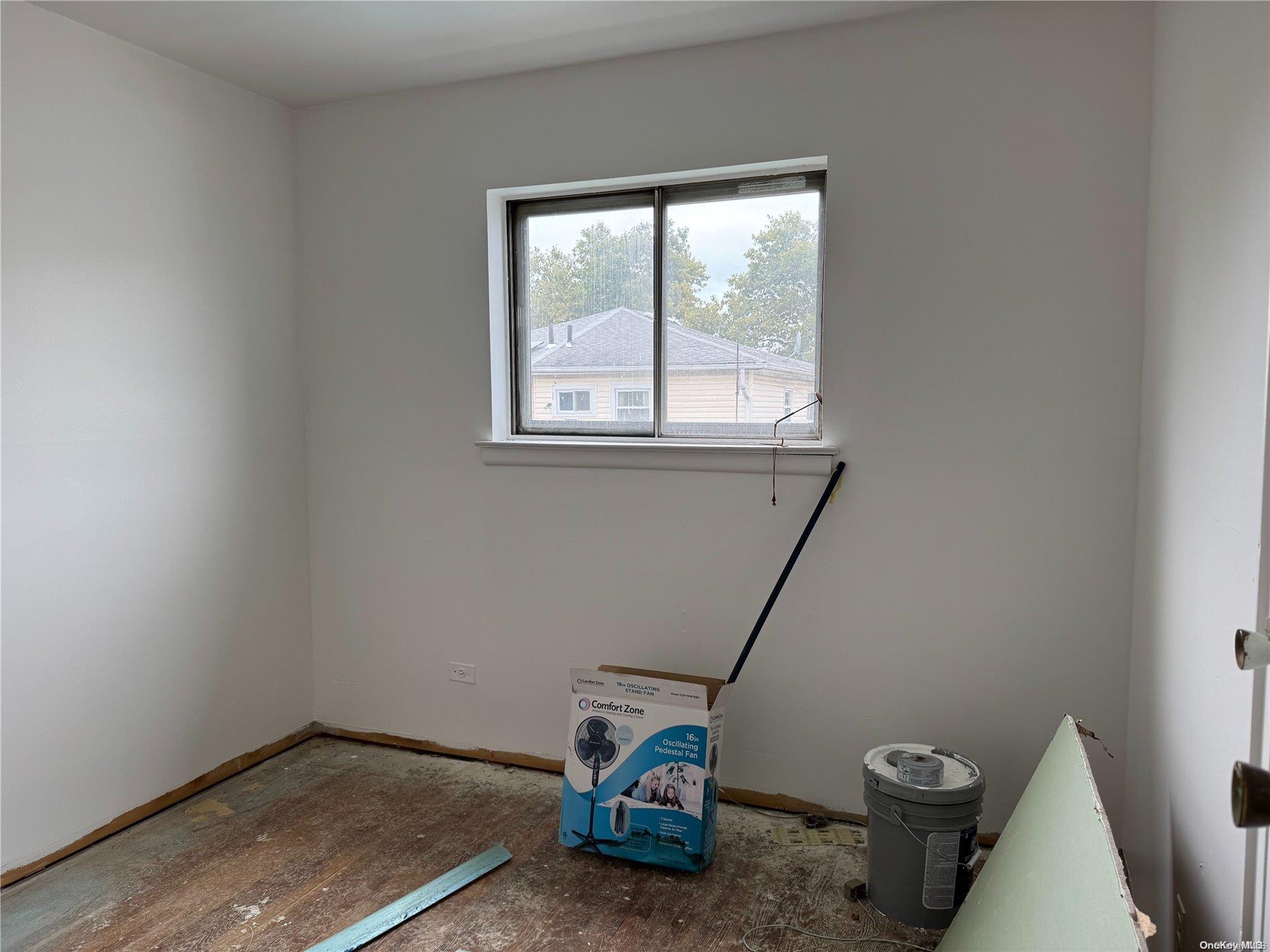 114-18 157 Street Property Photo 4