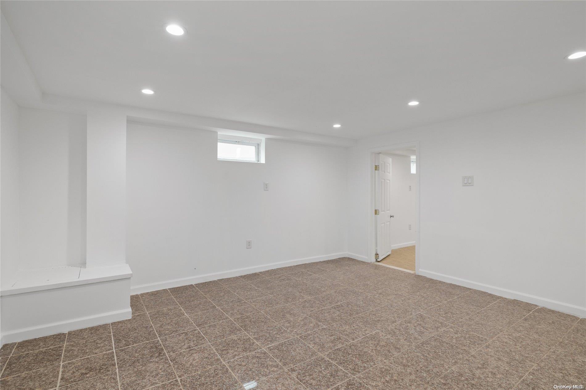 306 Glen Cove Road Property Photo 24