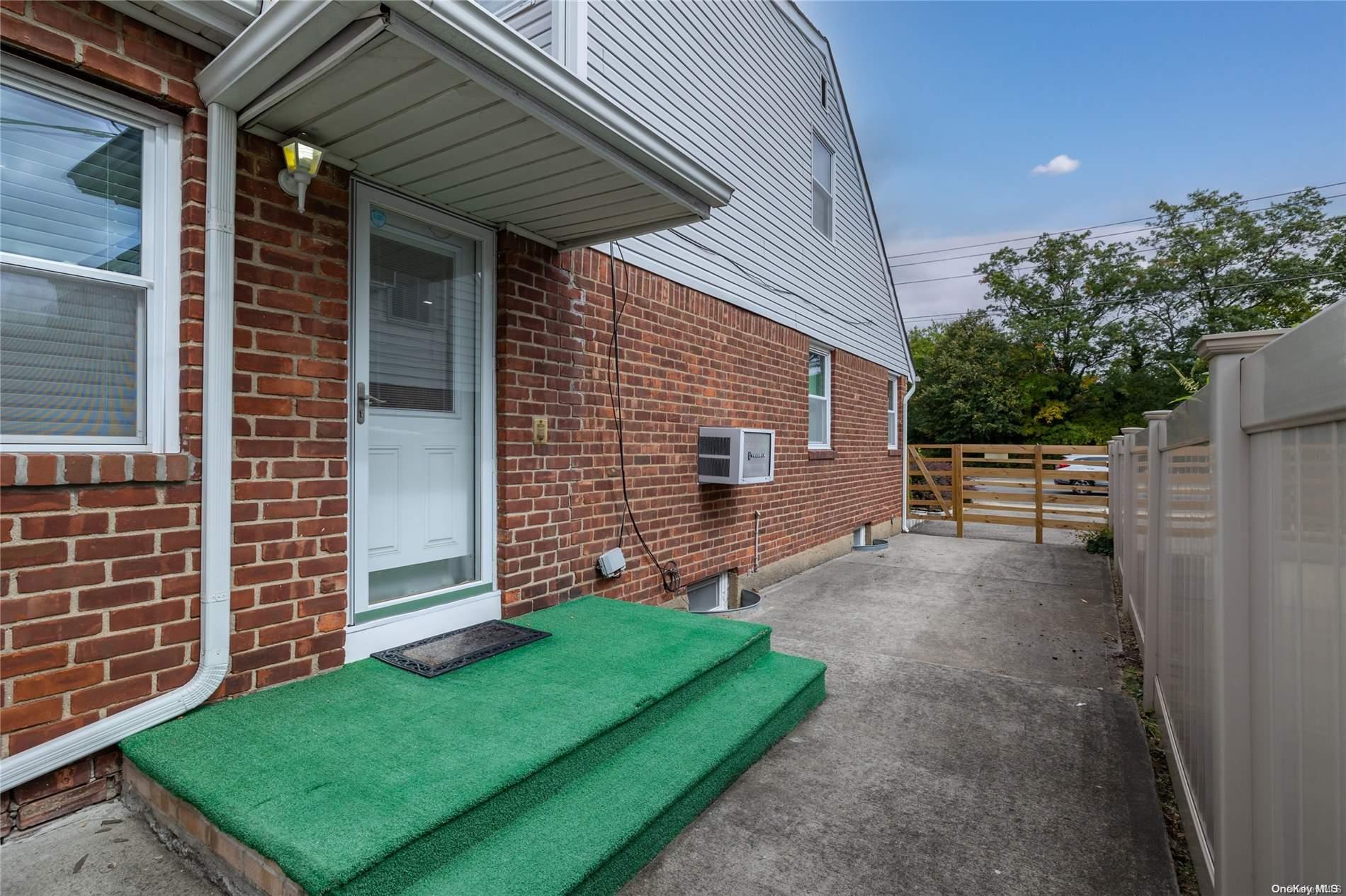 306 Glen Cove Road Property Photo 26
