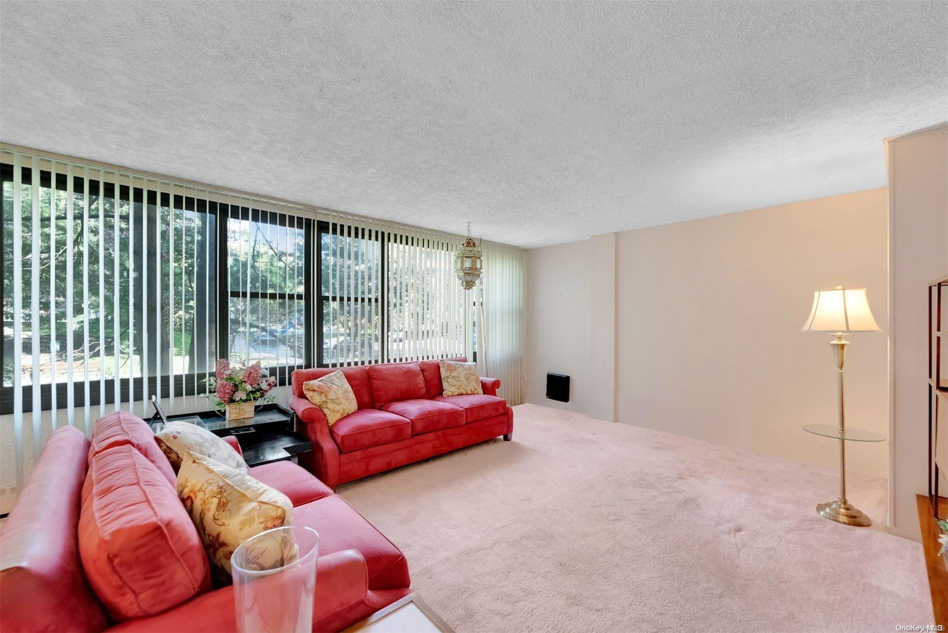 9-20 166 Street 2a Property Photo 4
