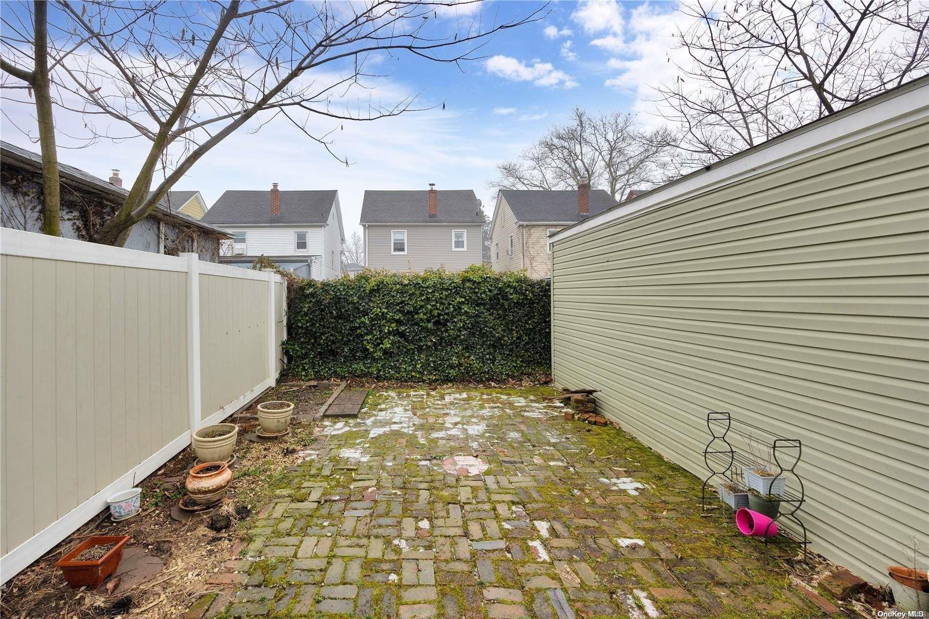 224-30 Edmore Avenue Property Photo 6