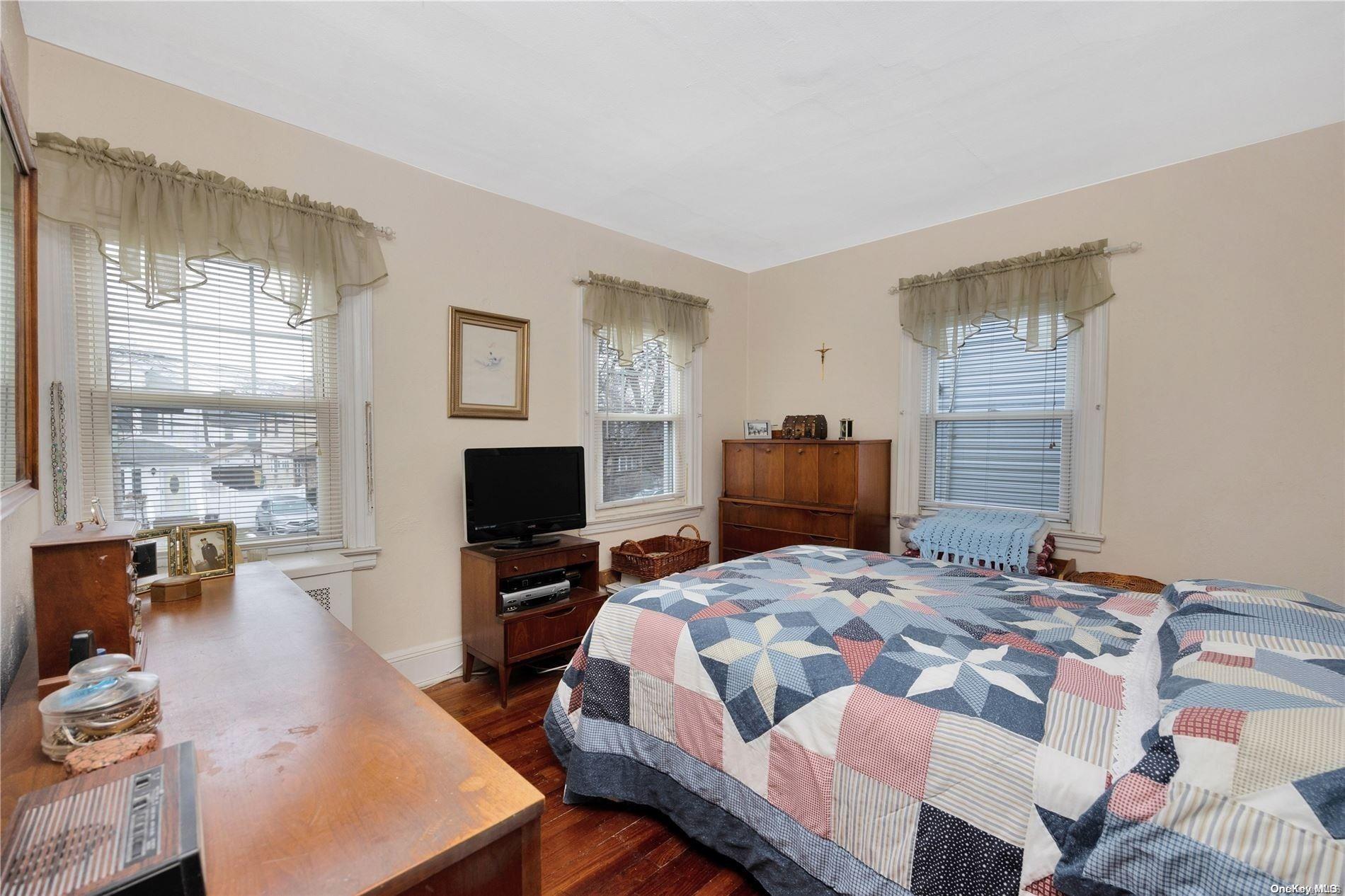 224-30 Edmore Avenue Property Photo 17