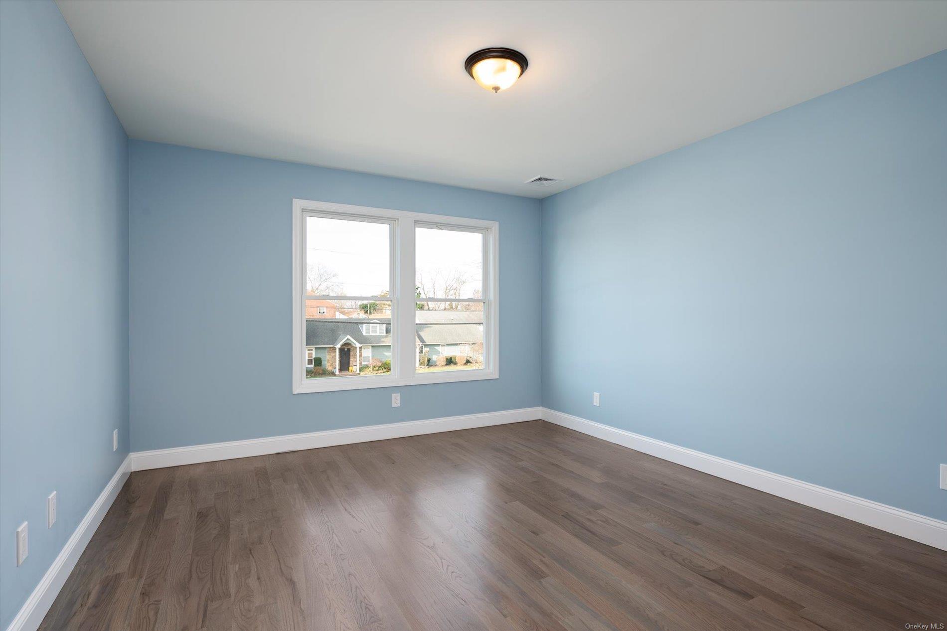 508 Clocks Boulevard Property Photo 16