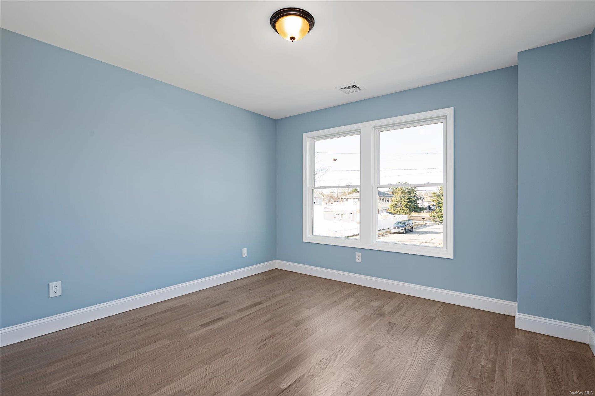508 Clocks Boulevard Property Photo 17
