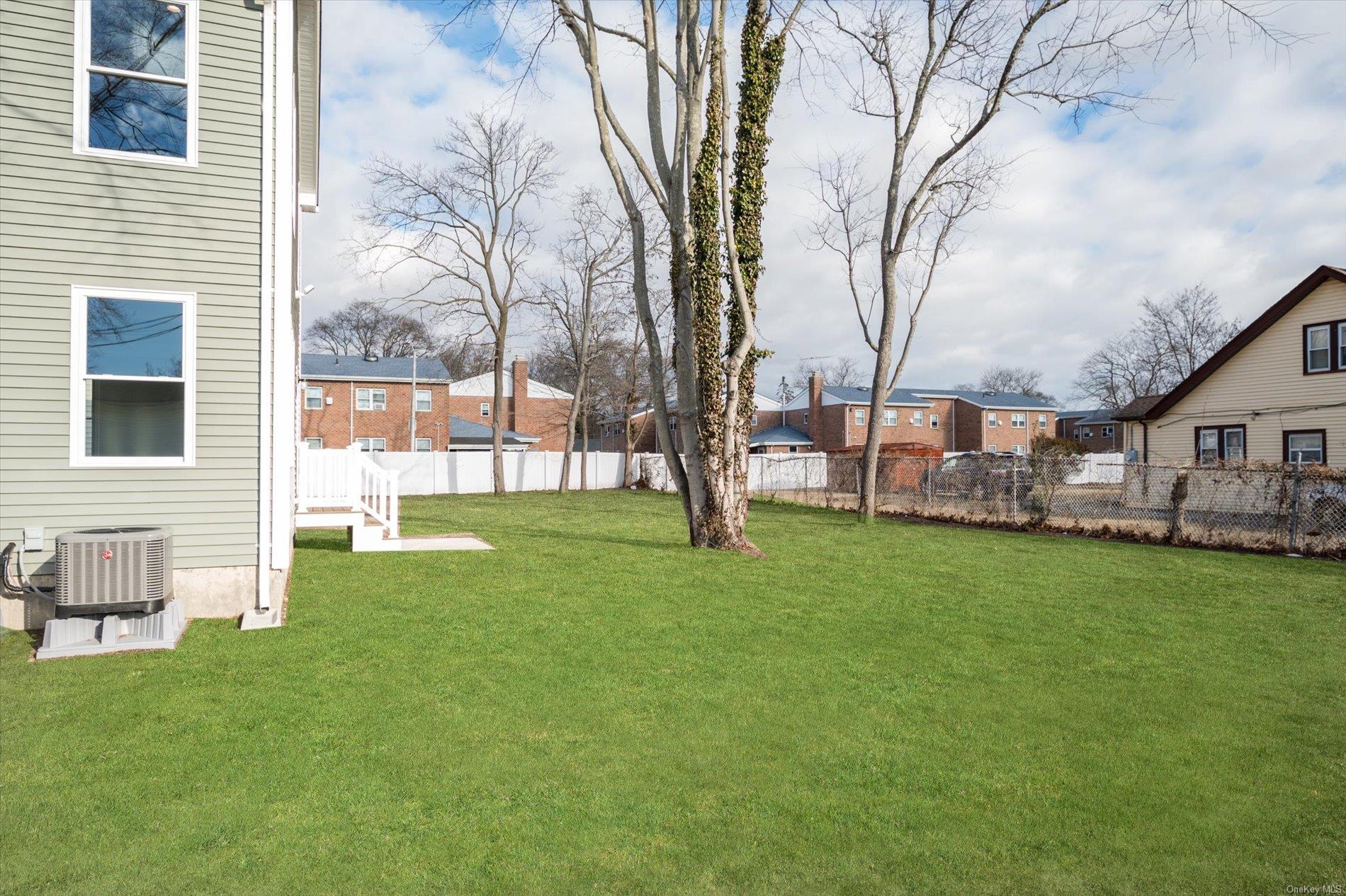 508 Clocks Boulevard Property Photo 23