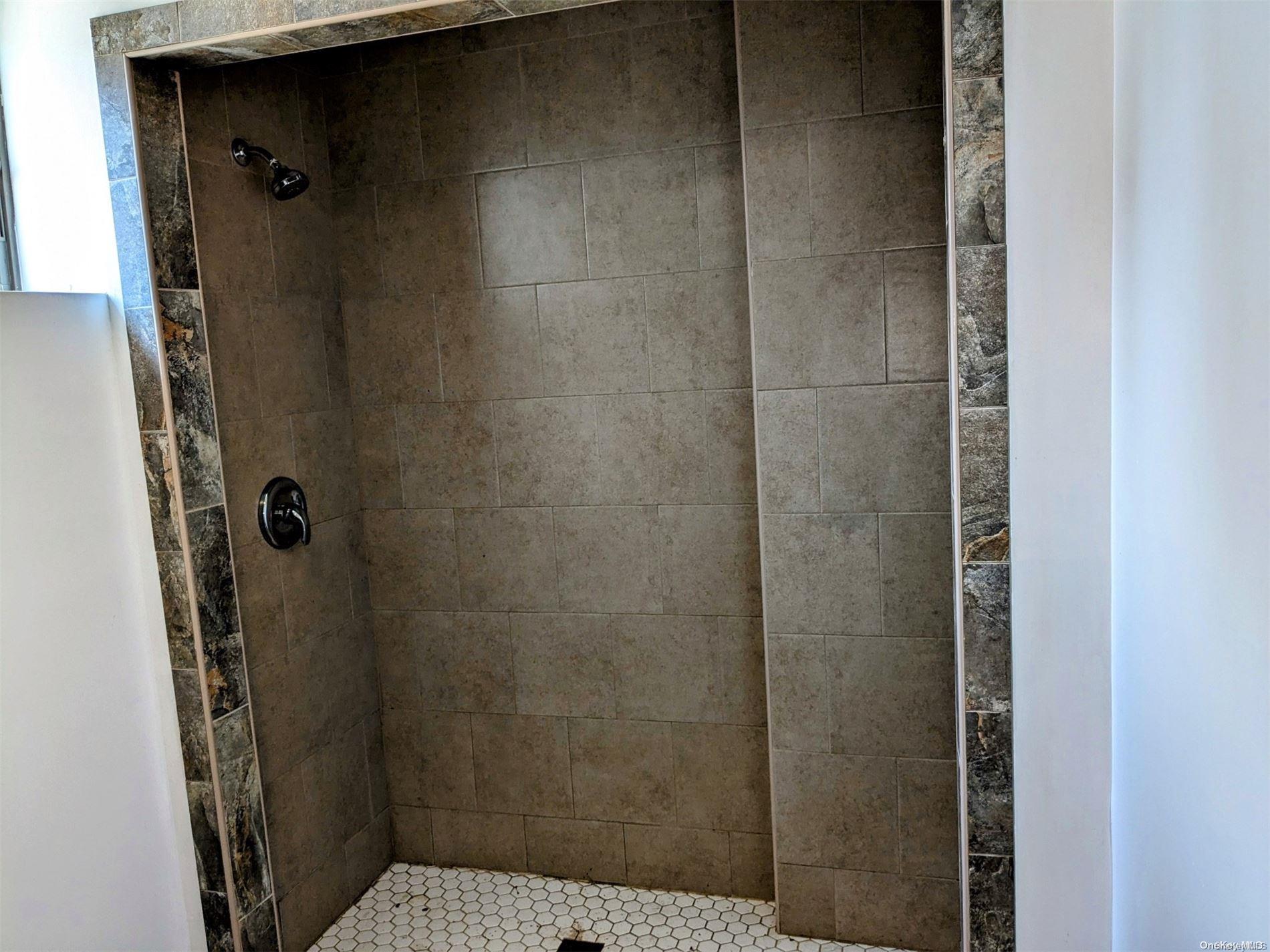 119-48 178th Street Property Photo 4