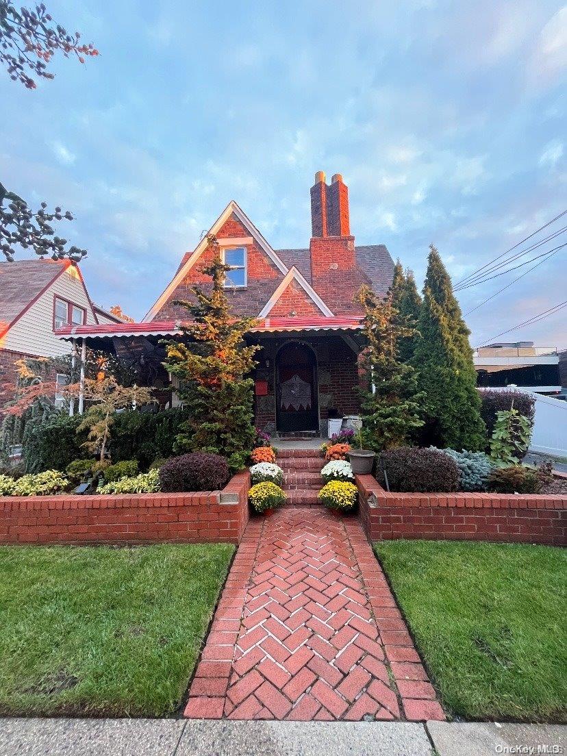 156 Ivy Street Property Photo