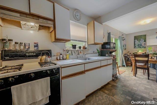 6 Corbett Court Property Photo 7