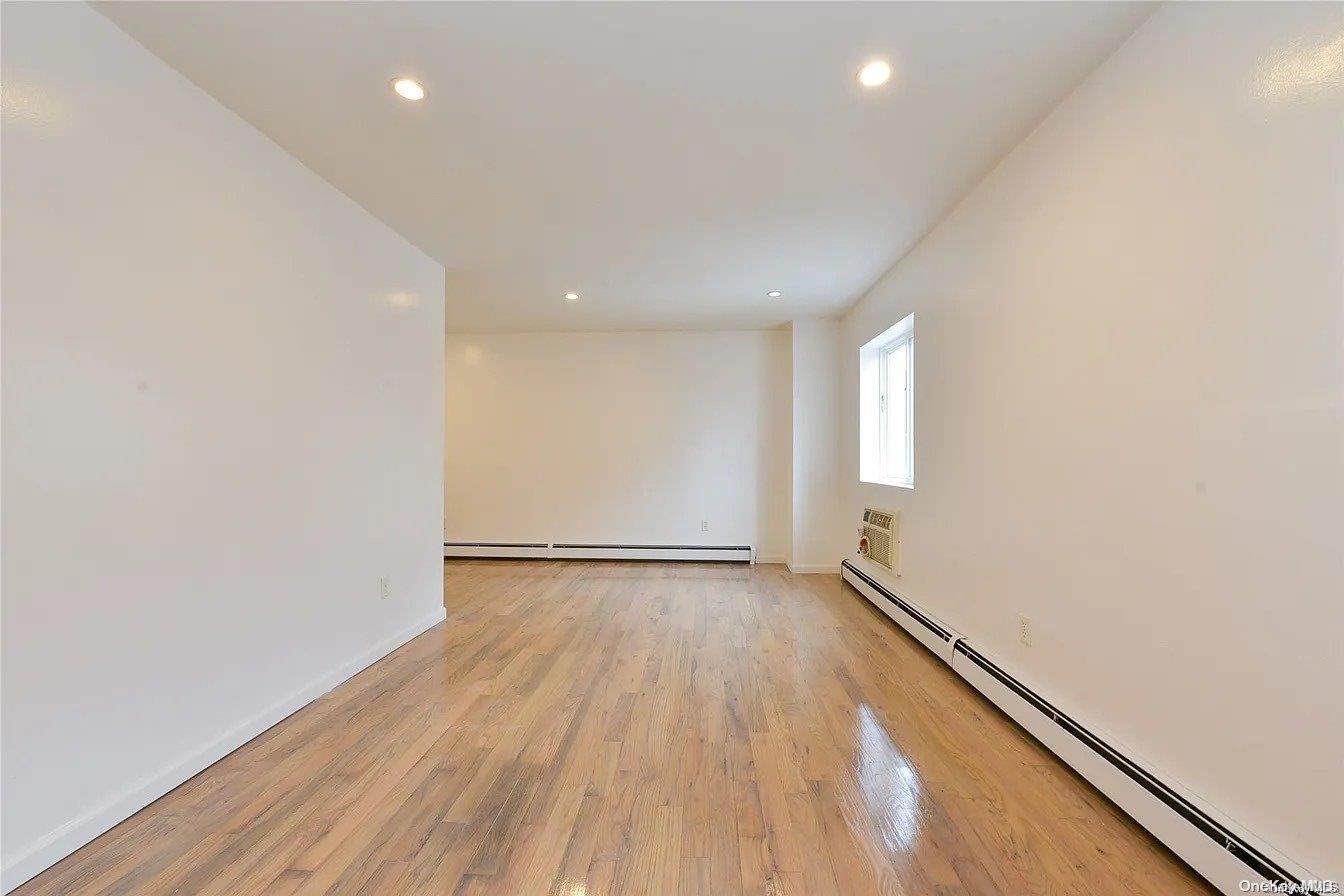 197-21 Carpenter Avenue 2g Property Photo 5