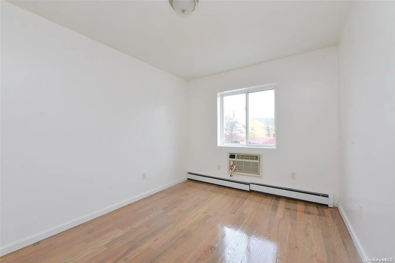 197-21 Carpenter Avenue 2g Property Photo 6