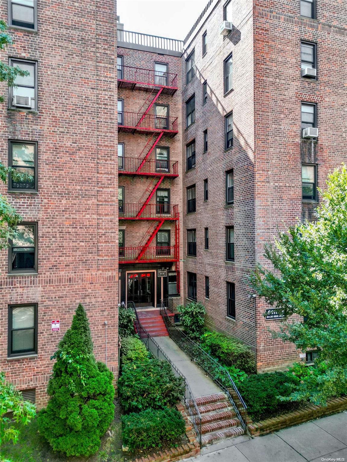 83-30 98th Street 1a Property Photo 2