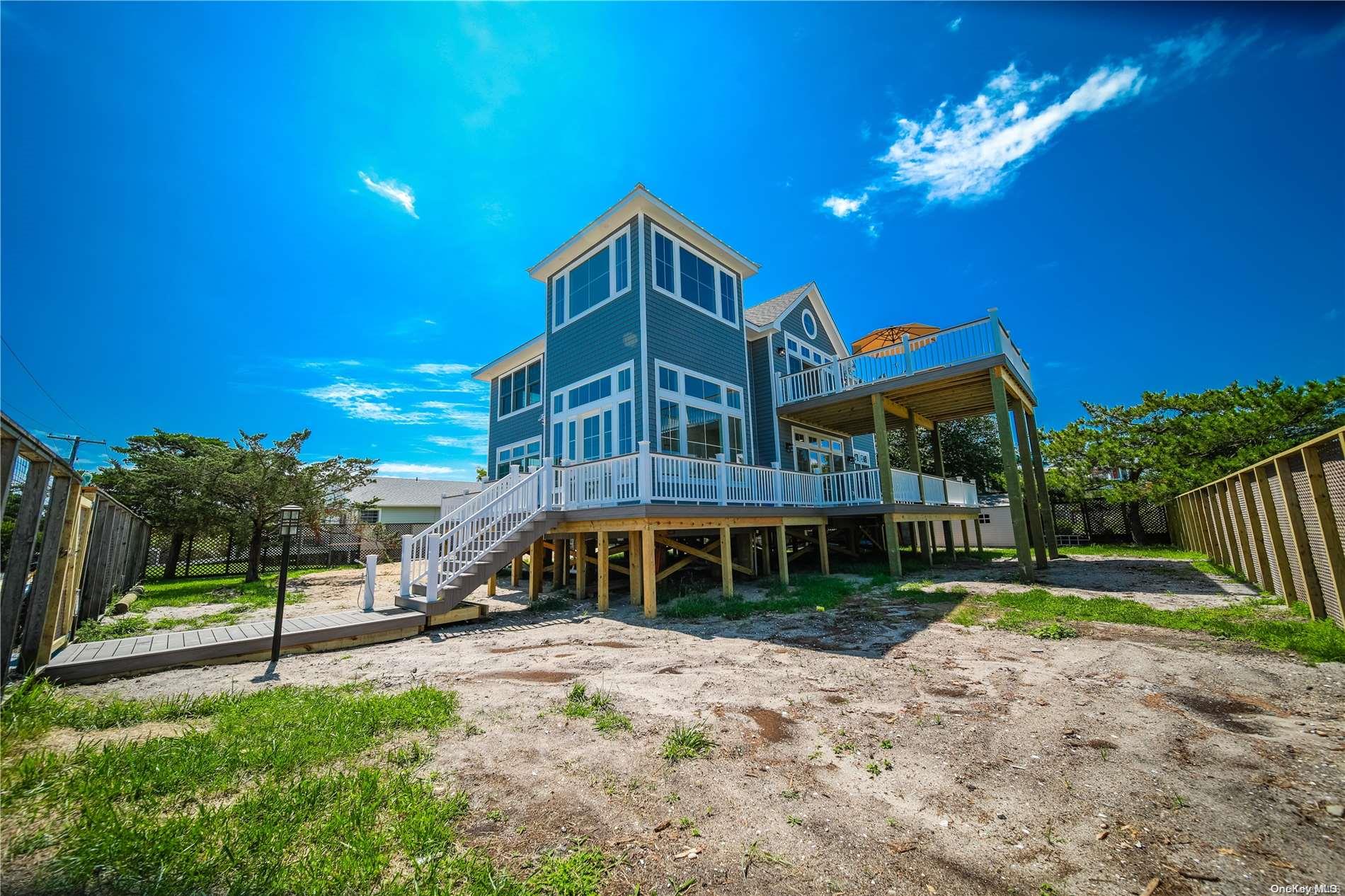 100 E Lighthouse Walk Property Photo 1