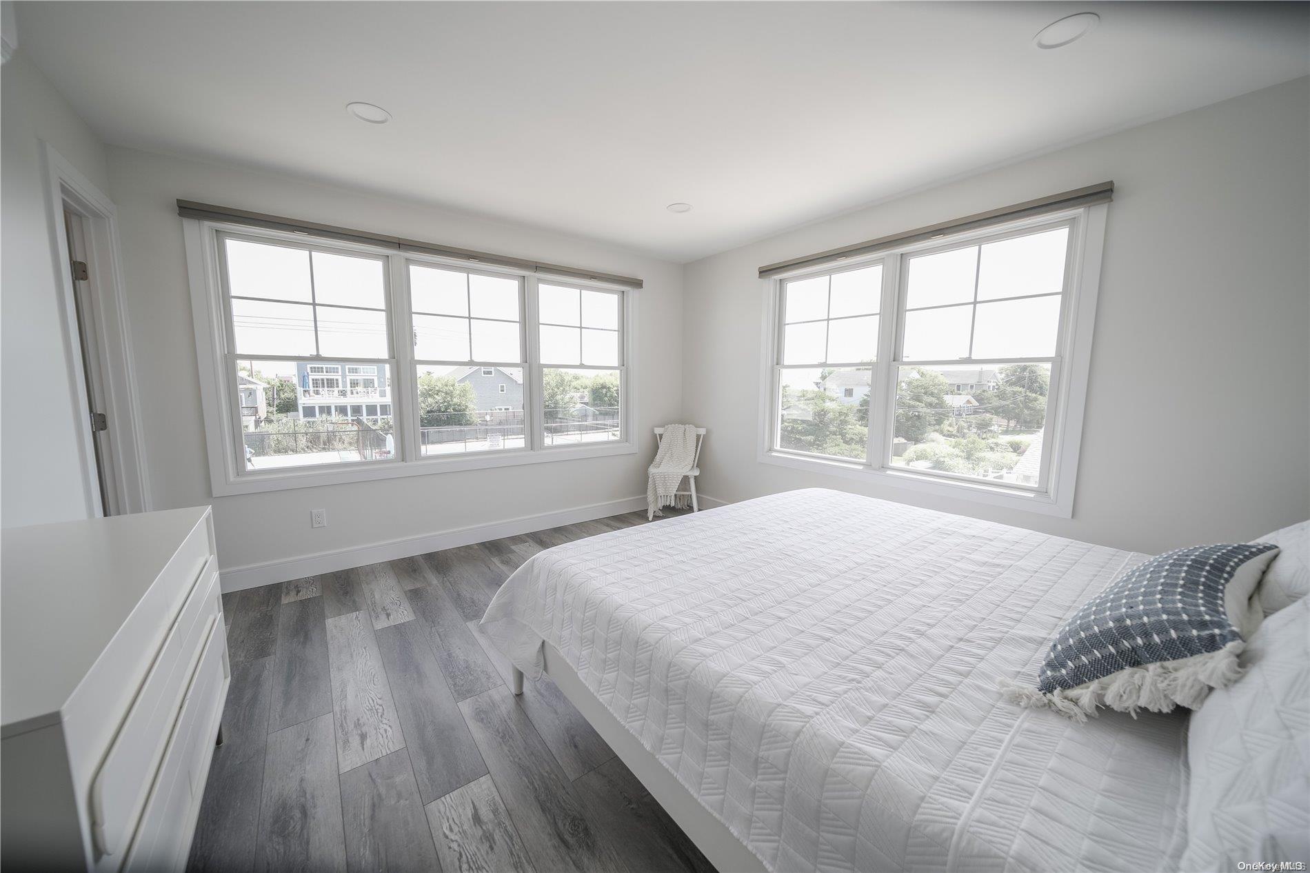 100 E Lighthouse Walk Property Photo 16