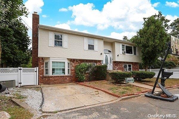 1 Karen Court Property Photo 1