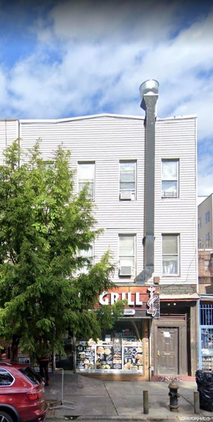 773 Park Avenue Property Photo