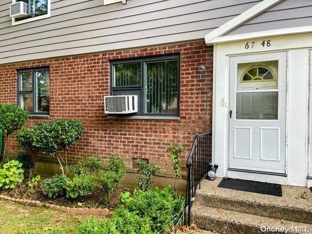 6748 Springfield Boulevard 1 Fl Property Photo 1